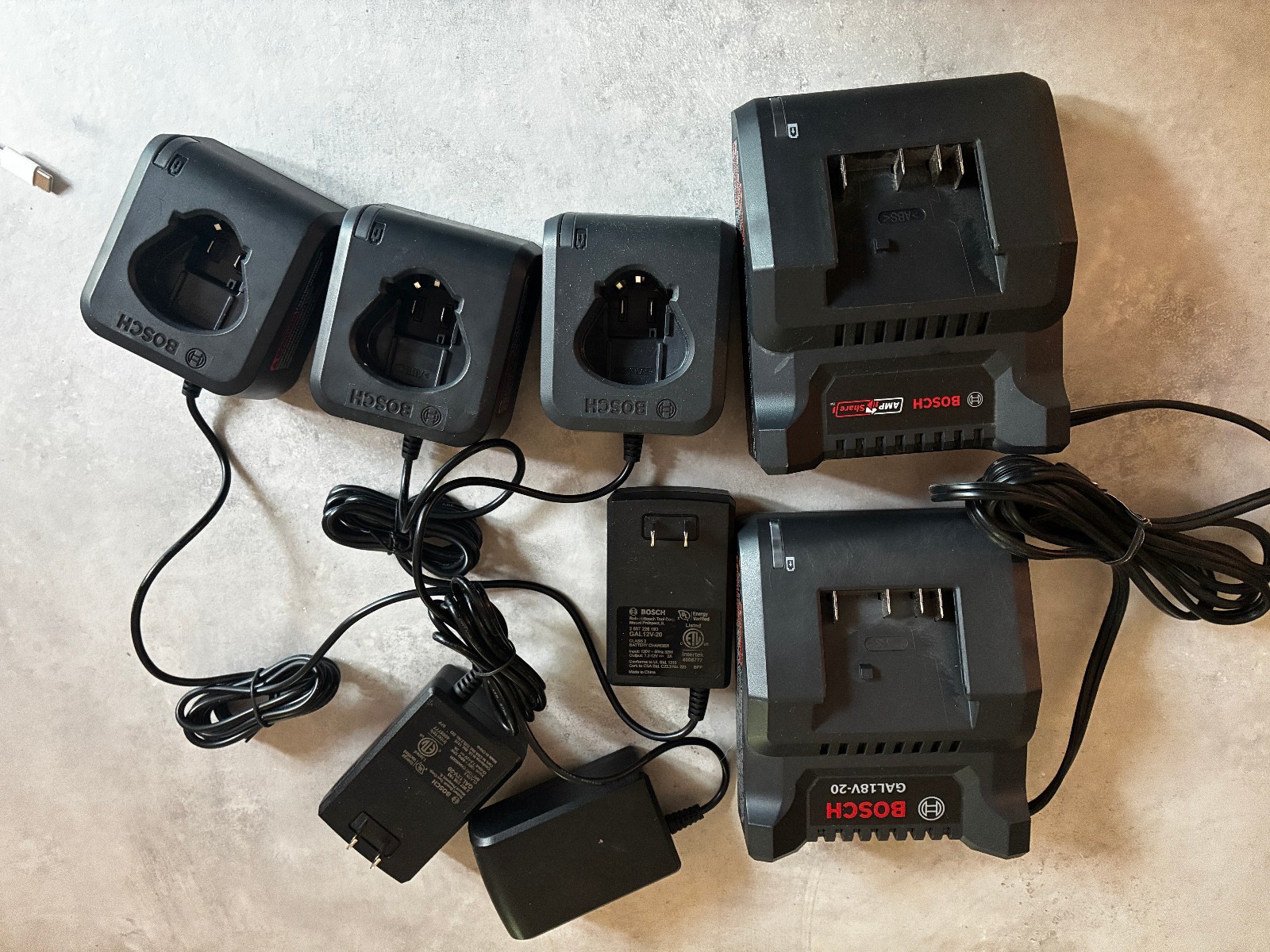 Bosch GAL12V-20 12V Max Lithium-Ion Battery Charger – Black