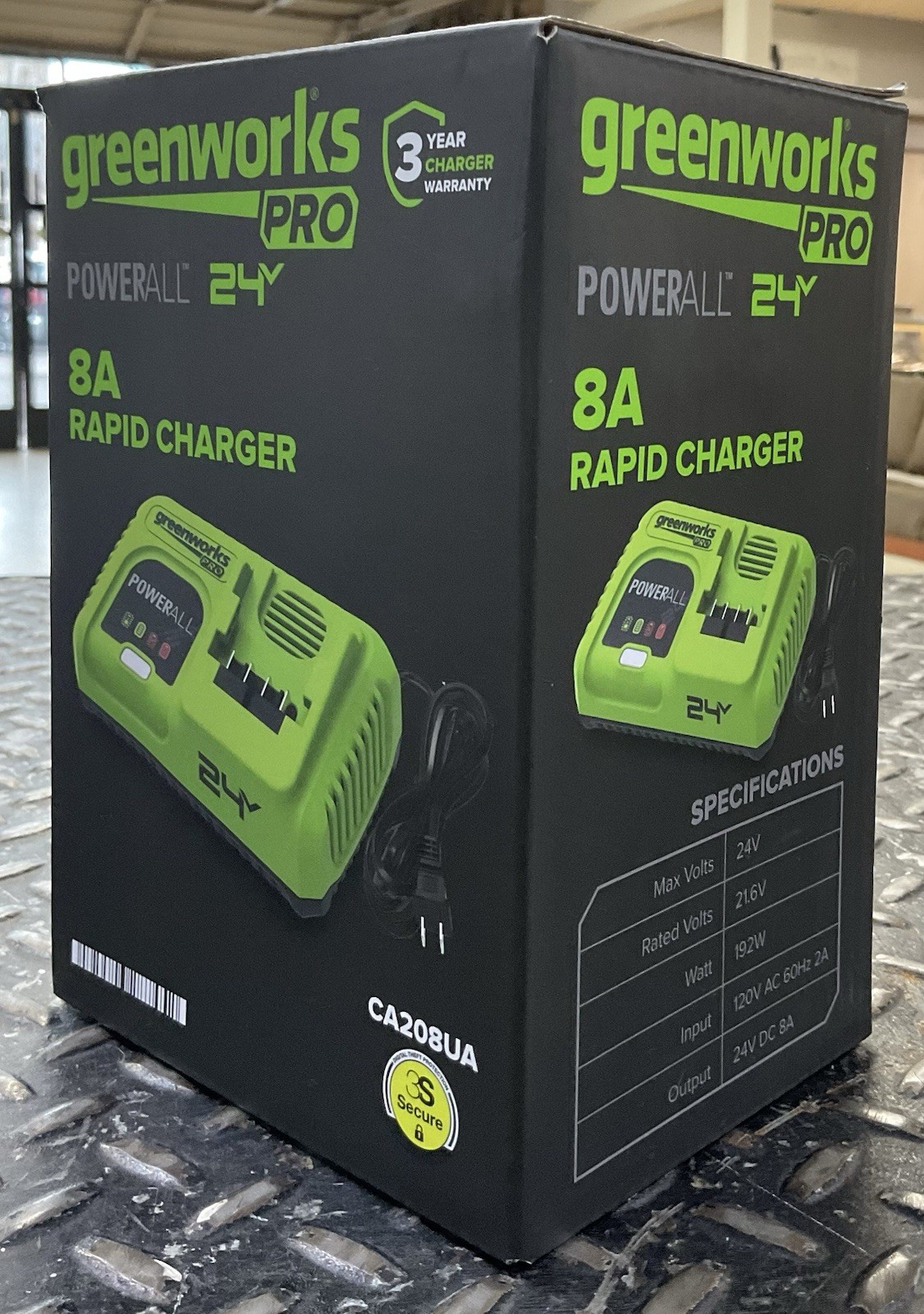 New Greenworks CA208UA 24V DC, 120V AC 8A Rapid Charger