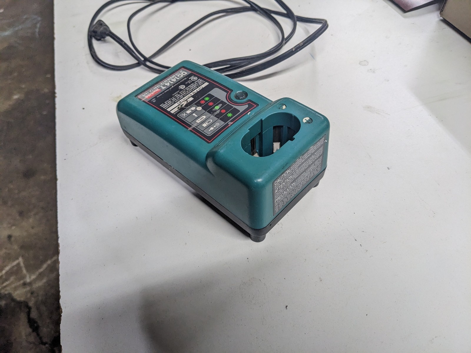 Makita Charger DC1414 T Ni-MH & Ni-Cd 7.2-14.4V Battery Charger Genuine