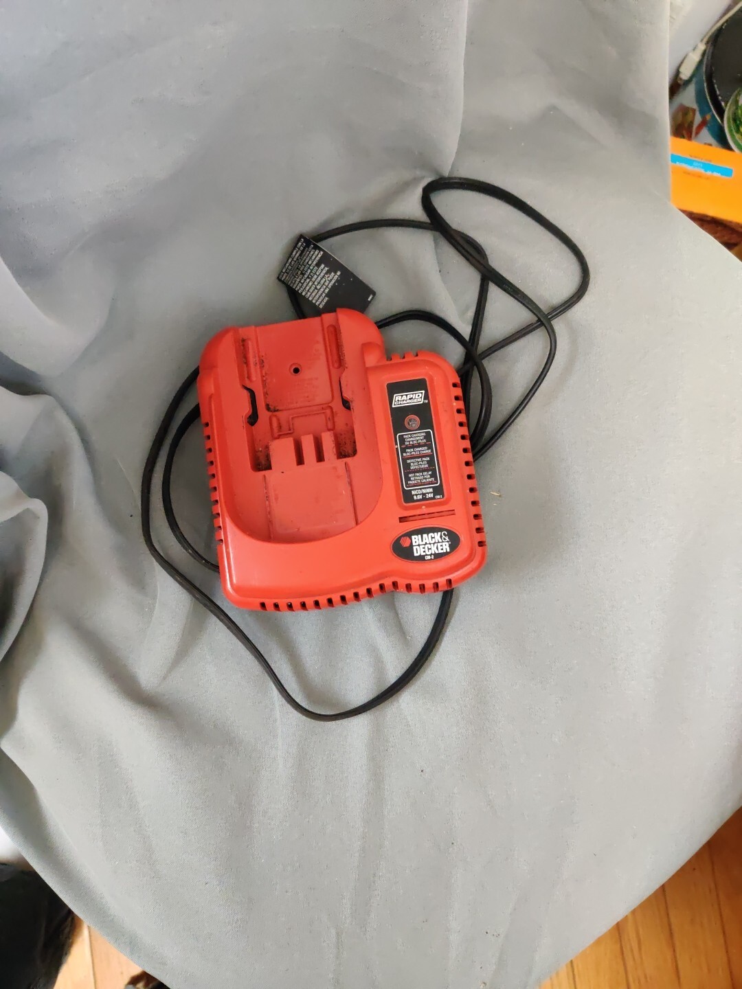 Working Black & Decker 9.6 – 24V NiCd NiMH Rapid Quick Charger w/Battery – READ