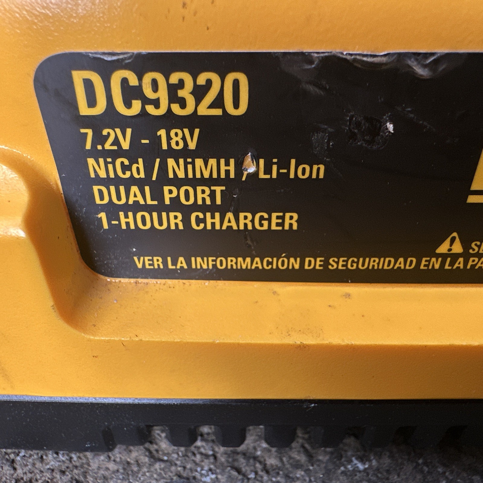 DeWalt DC9320 7.2-18V Dual Port Li-Ion/Ni-Cad/NiMH Battery Charger OEM – Tested