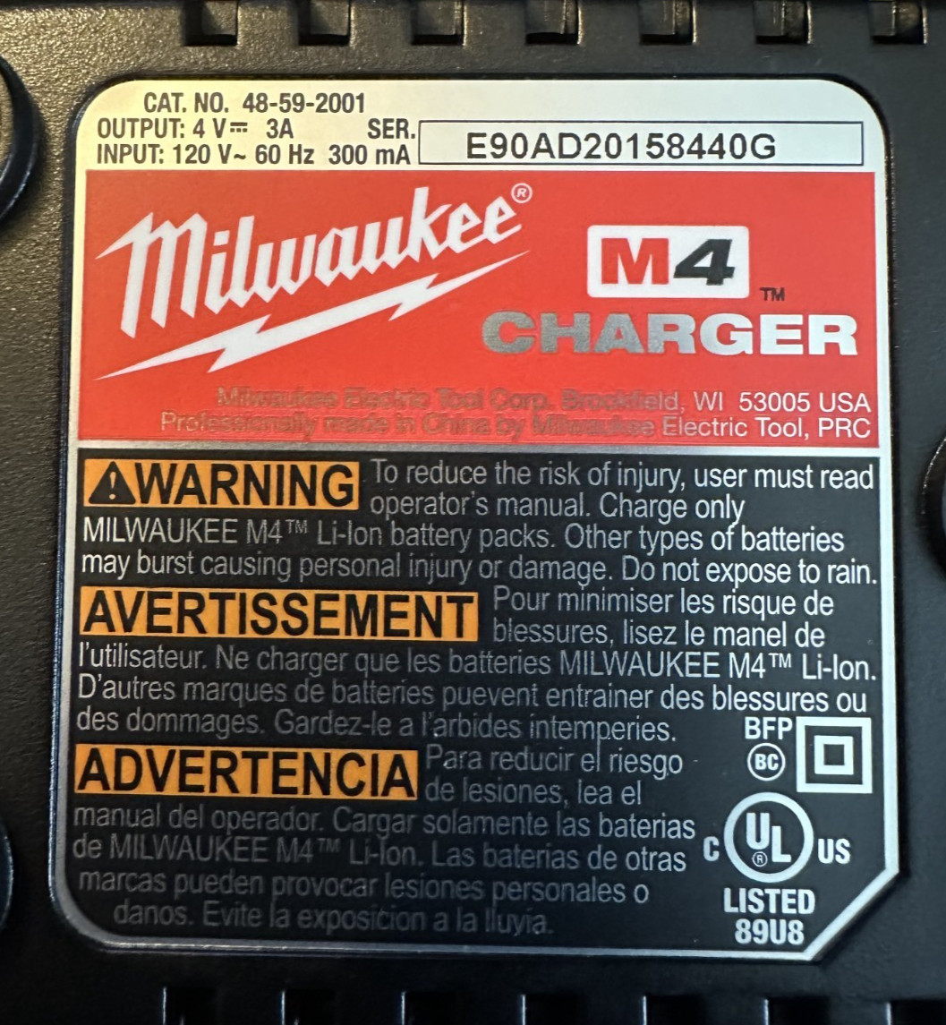 NEW Milwaukee Tool 48-59-2001 Battery Charger, 4V, Li-Ion, M4, Redlithium