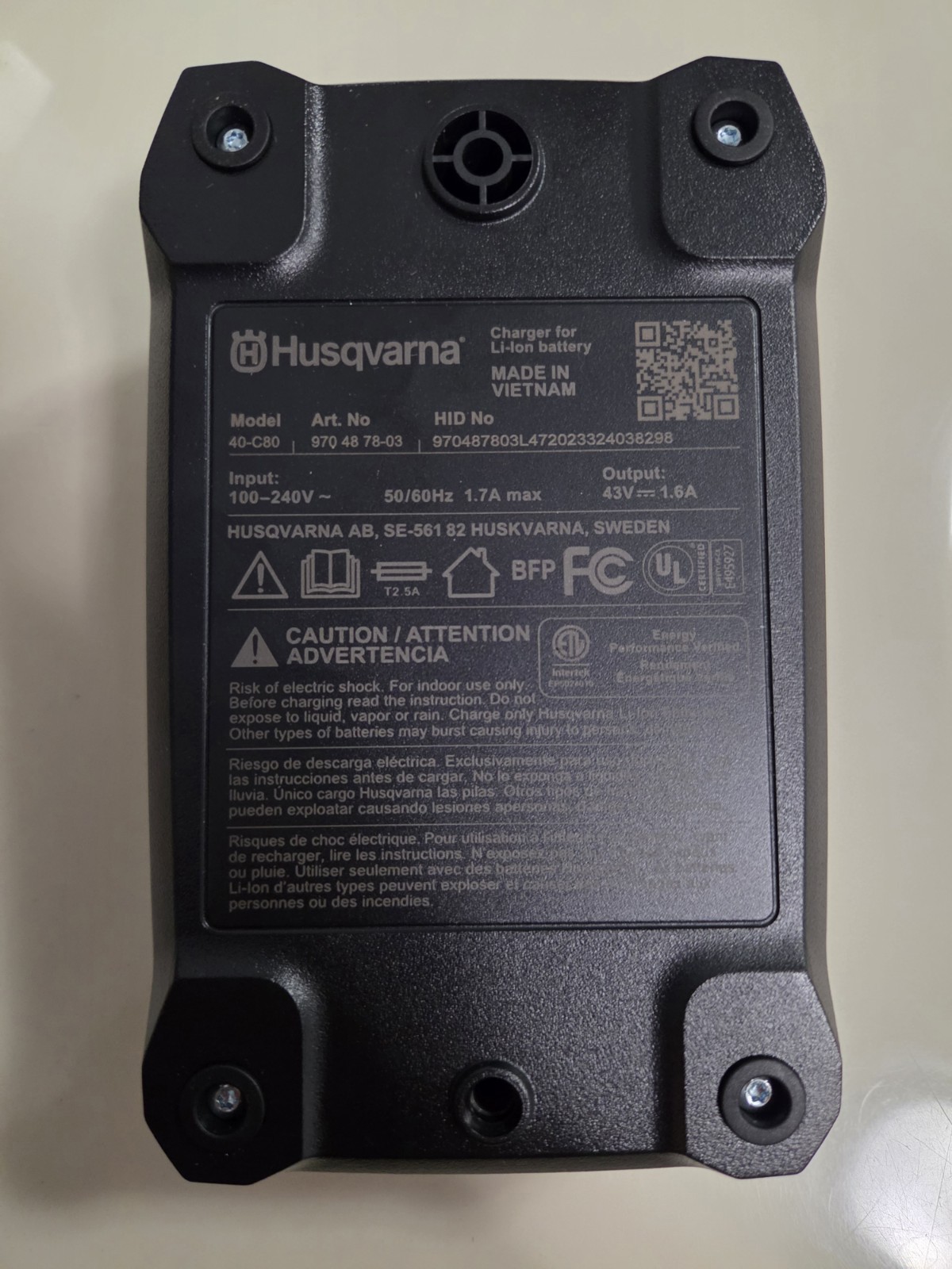 Husqvarna 40v 40-C80 (US) Battery Charger. New Open Box