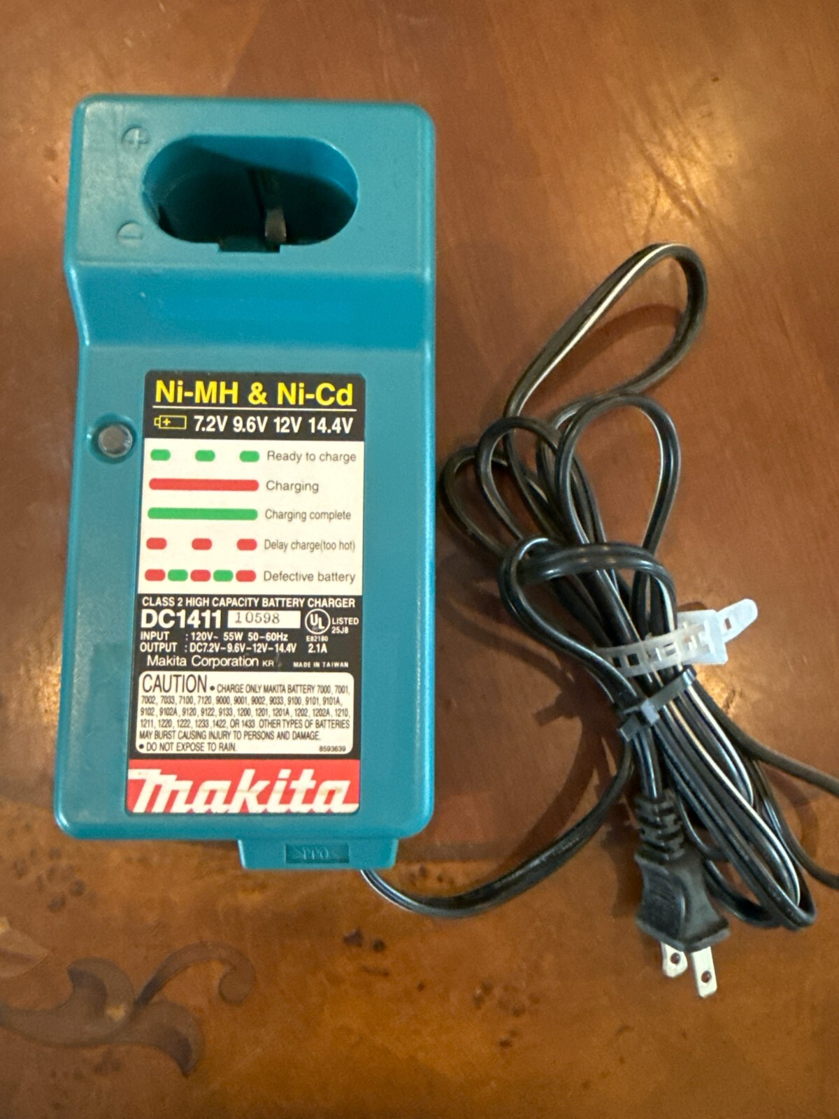 Makita DC1411 7.2V 9.6V 12V 14.4V Ni-MH & NI-Cd Battery Charger