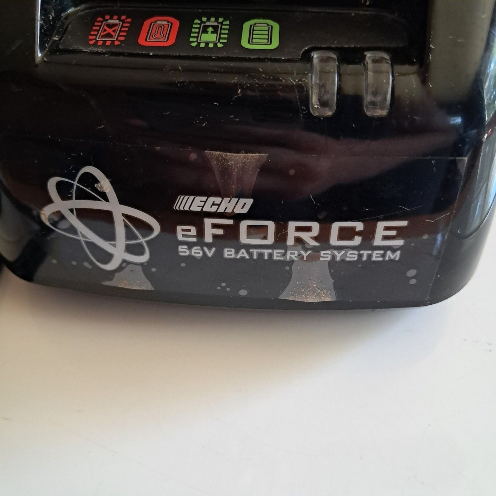 Echo 56V eForce Lithium-Ion Battery Charger LC-56V2A