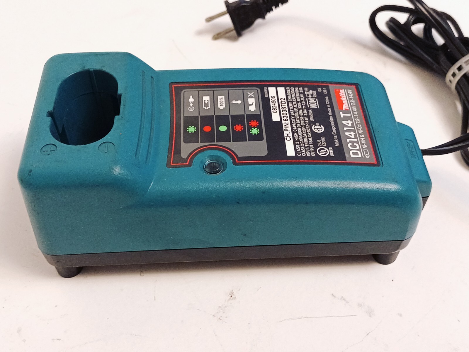 Makita battery charger DC1414T Ni-MH & Ni-Cd 7.2 – 14.4v