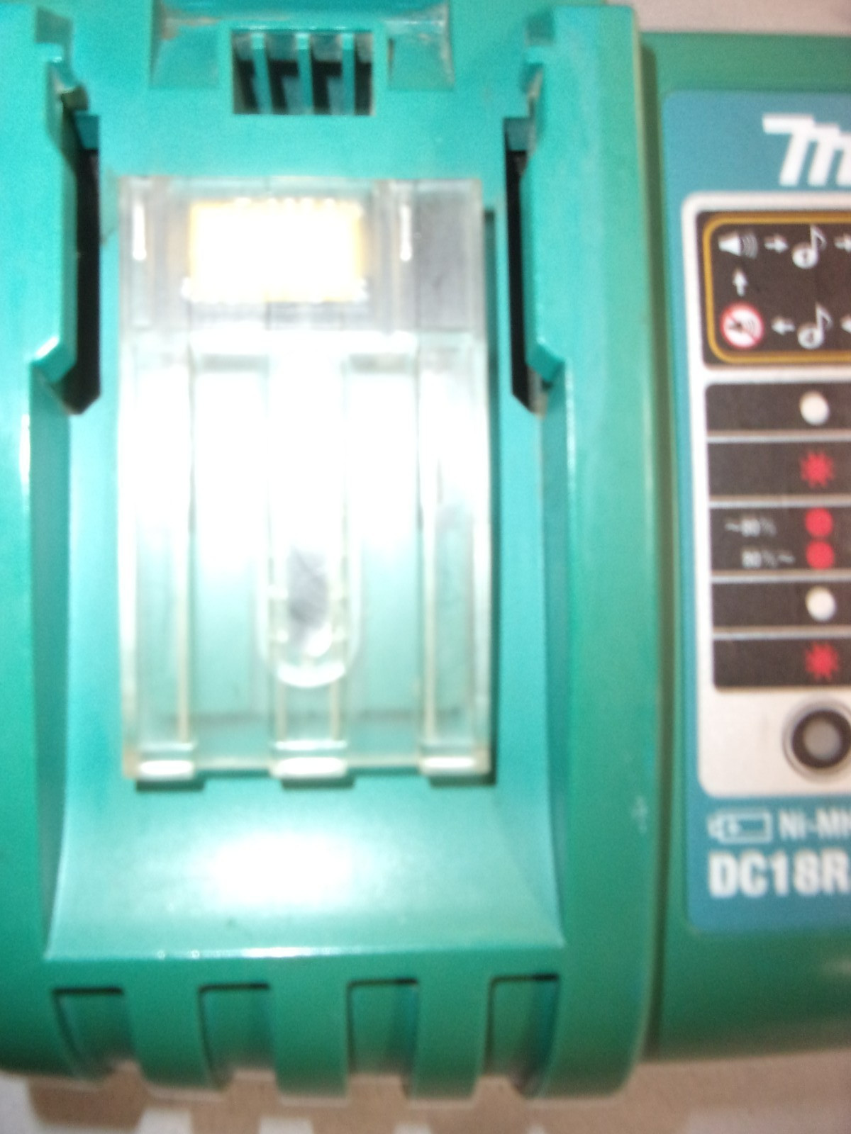 Tested, working Makita 18v battery charger- (DC18SC) Ni-MH & Li-ion 7.2-18V LXT