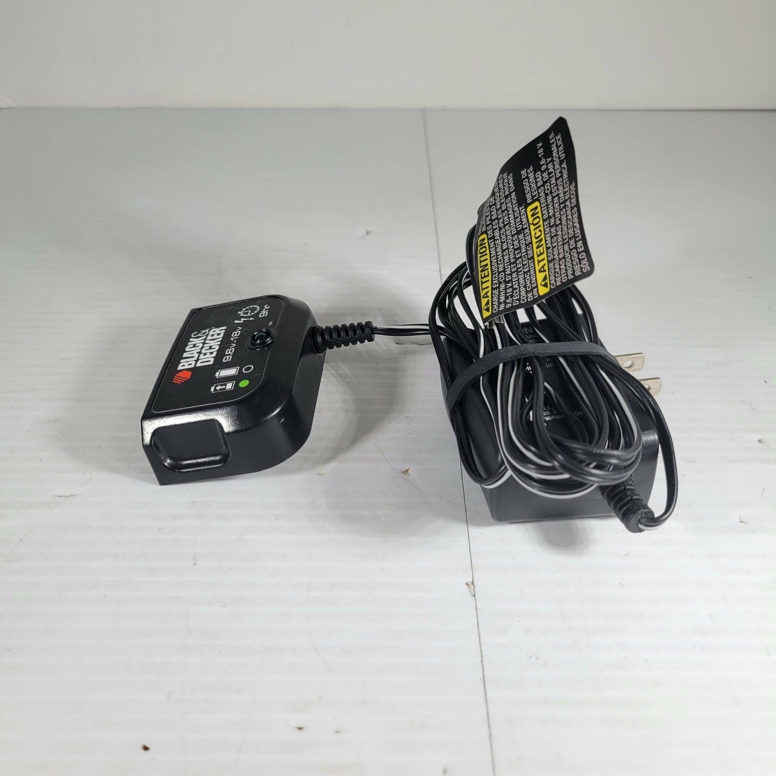Black & Decker Charger 9.6V-18V Black Good TESTED 90571729 Ni-MH Ni-Cd