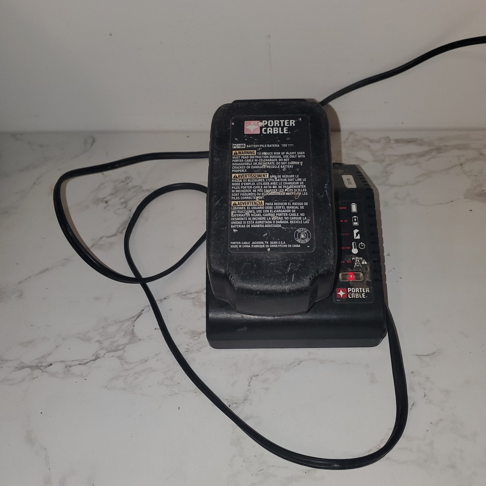 Porter Cable PCMVC 9.6V – 18V Ni-Cd Battery Charger With Battery Tested