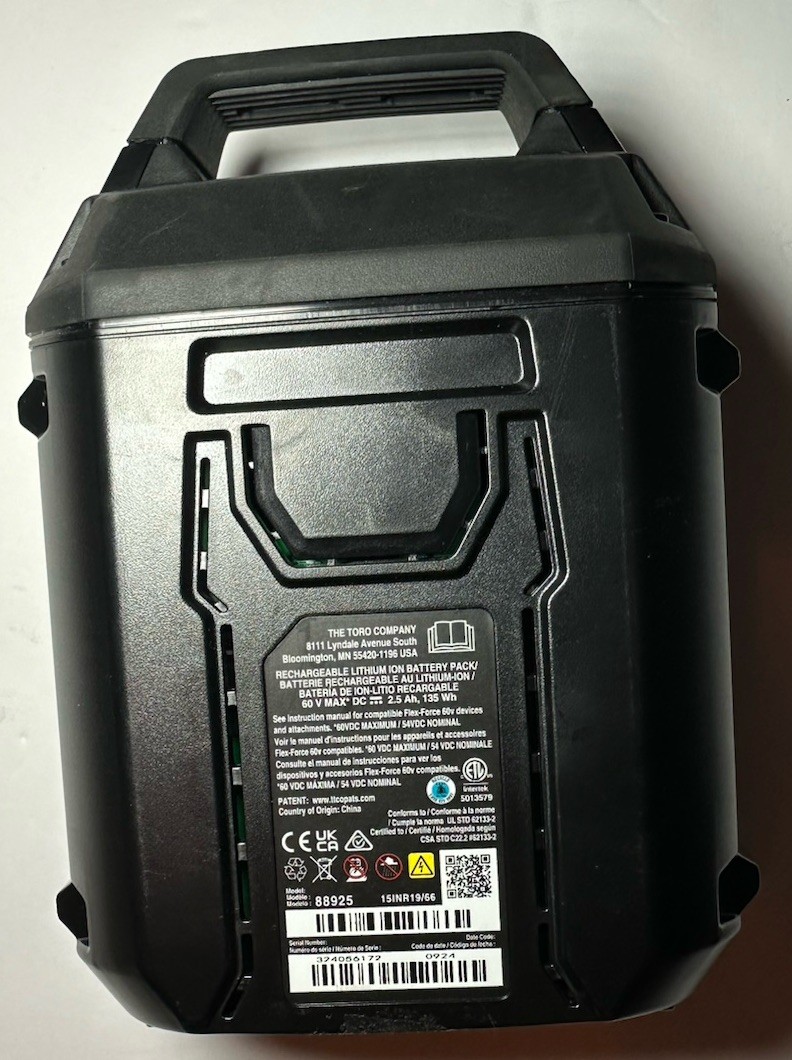 TORO Flex-Force Charger Model 88902 and 60V Max 88925 Battery, 2.5 Ah, 135 Watt