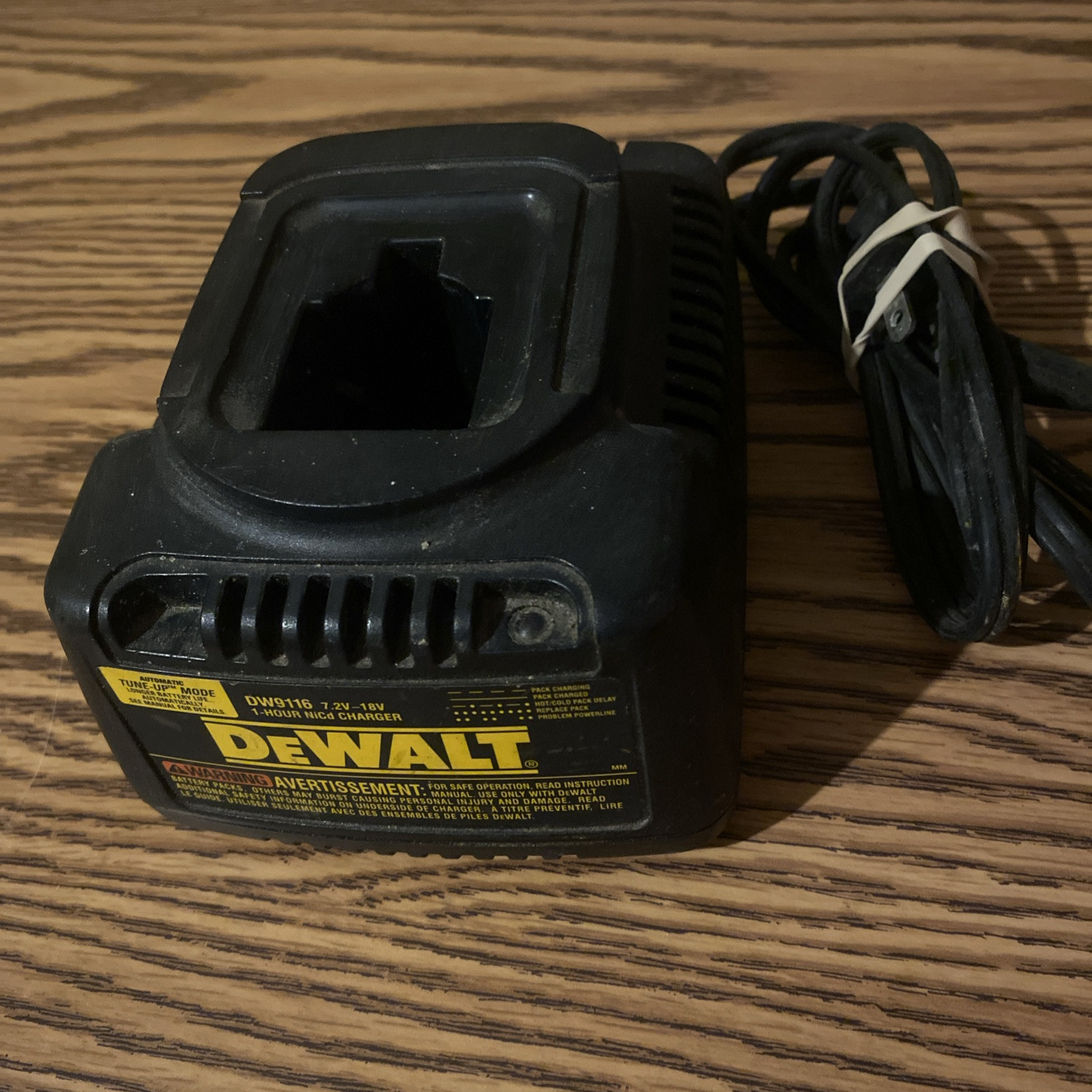 DeWalt DW9116 Battery Charger 7.2v – 18v 1 Hour NiCd Genuine Original OEM