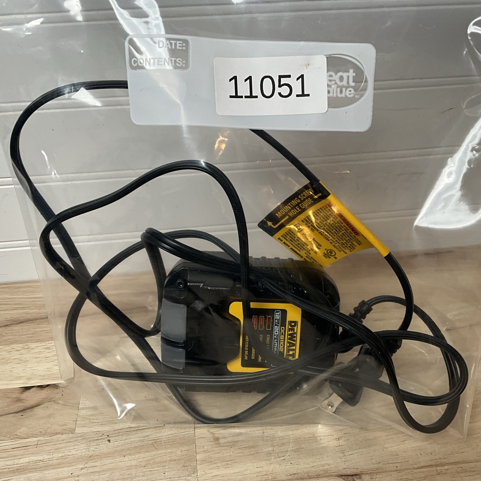 DEWALT DCB1102 12V/20V MAX FLEXVOLT 12Amp Battery Charger