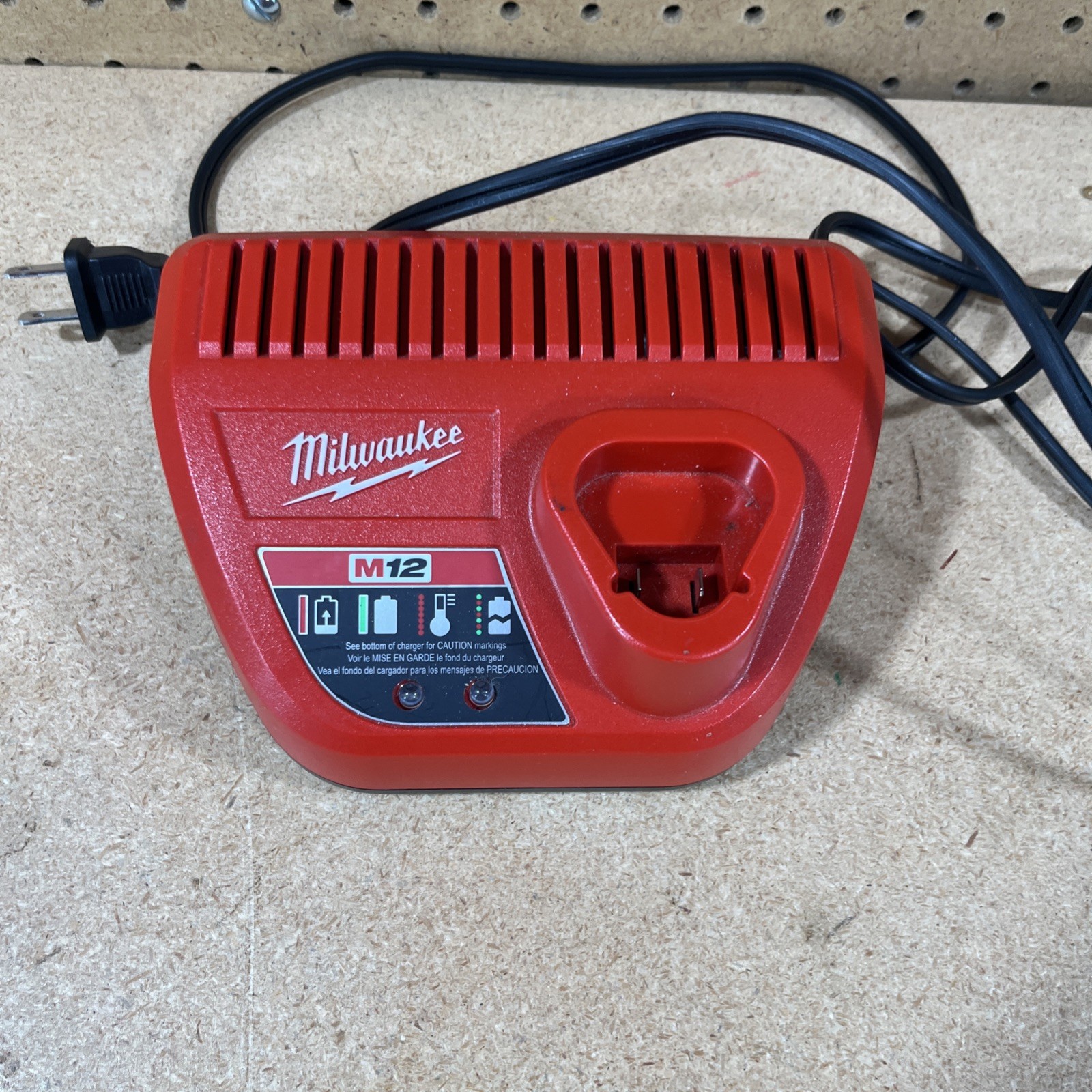 Milwaukee M12 12V Red Power Tool Battery Charger Single Slot