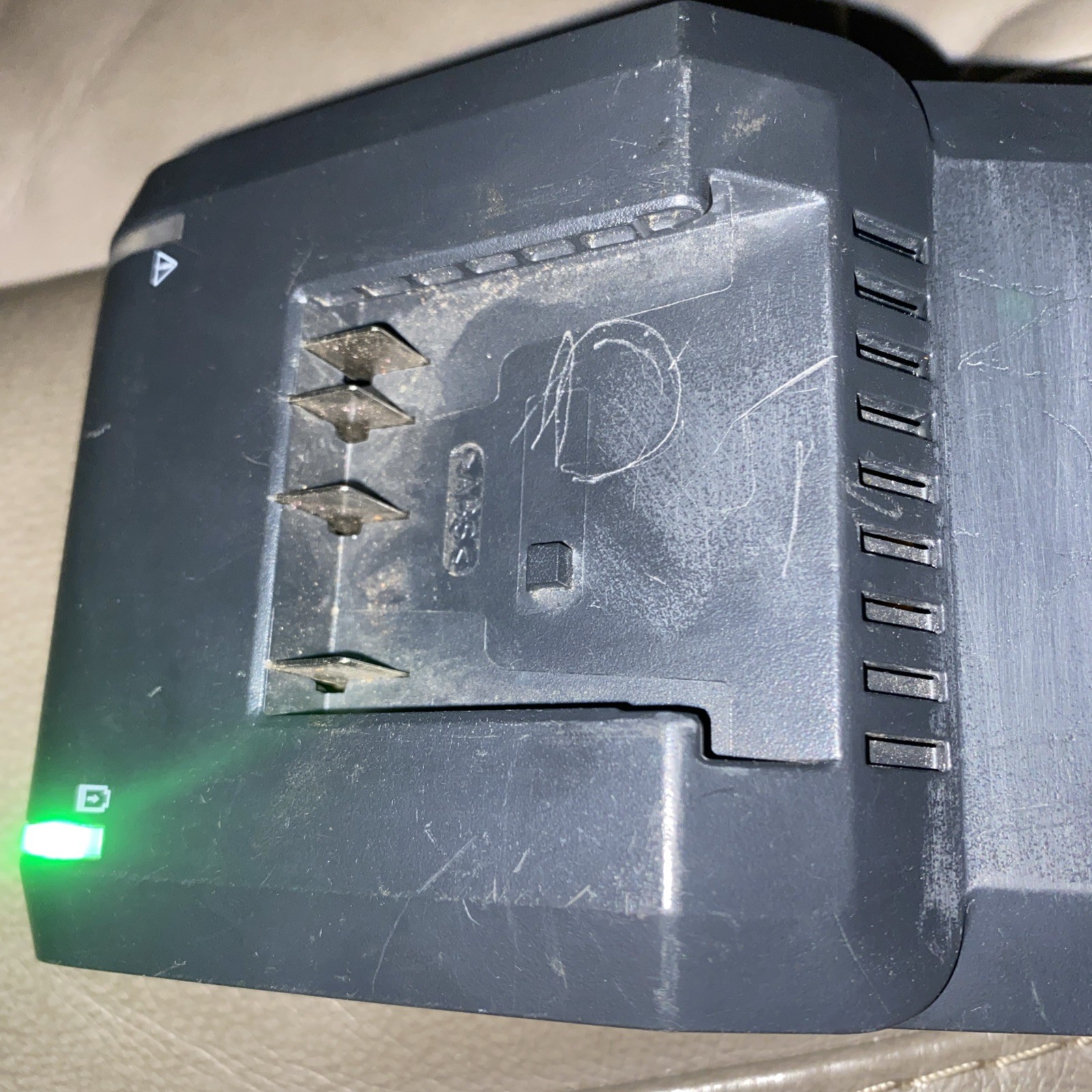 Used BOSCH Professional GAL18V-40 18V () Lithium-Ion Fast Battery Charger