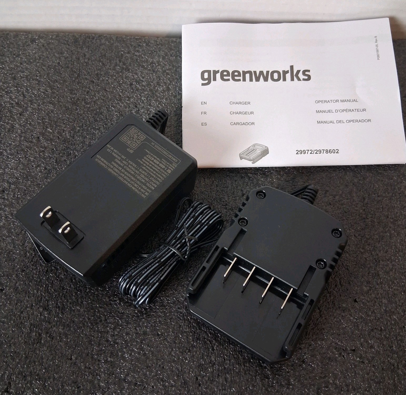 Genuine Greenworks 24V Compact Battery Charger 2978602 Brand New
