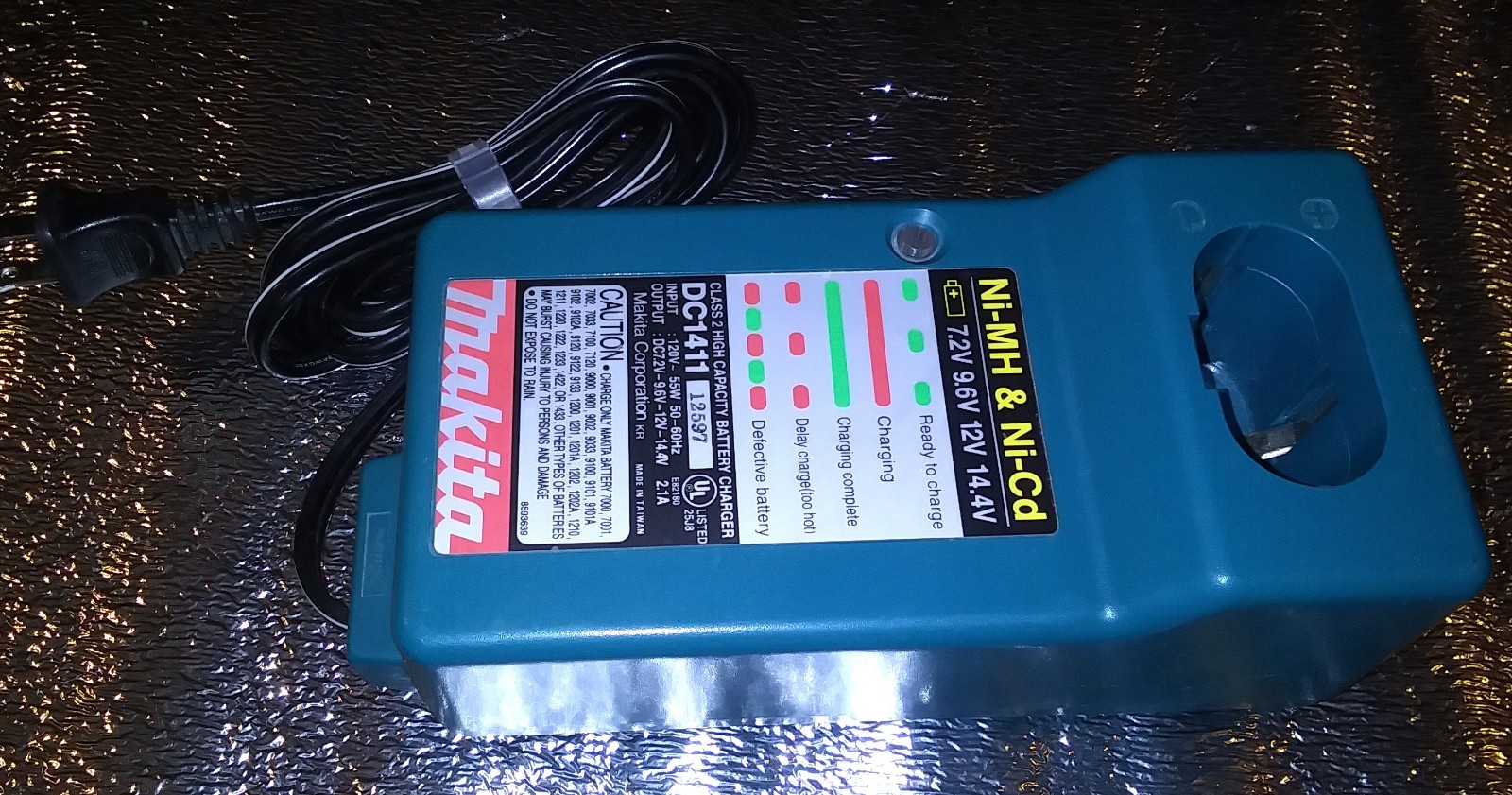 MAKITA CORP. NiMH NiCD DC1411 DC 7.2-9.6V-12V-14.4V BATTERY CHARGER ONLY