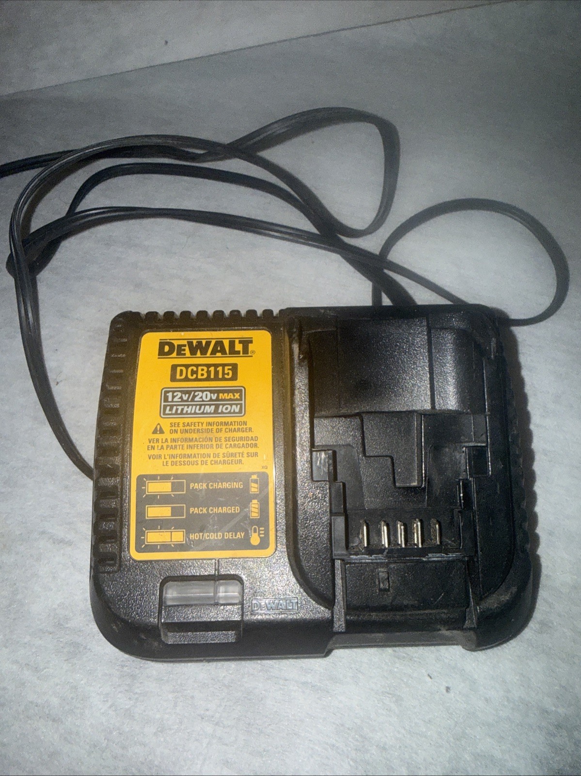 DEWALT DCB115 20V / 12V – ORIGINAL MANUFACTURER LI-ION FAST BATTERY CHARGER
