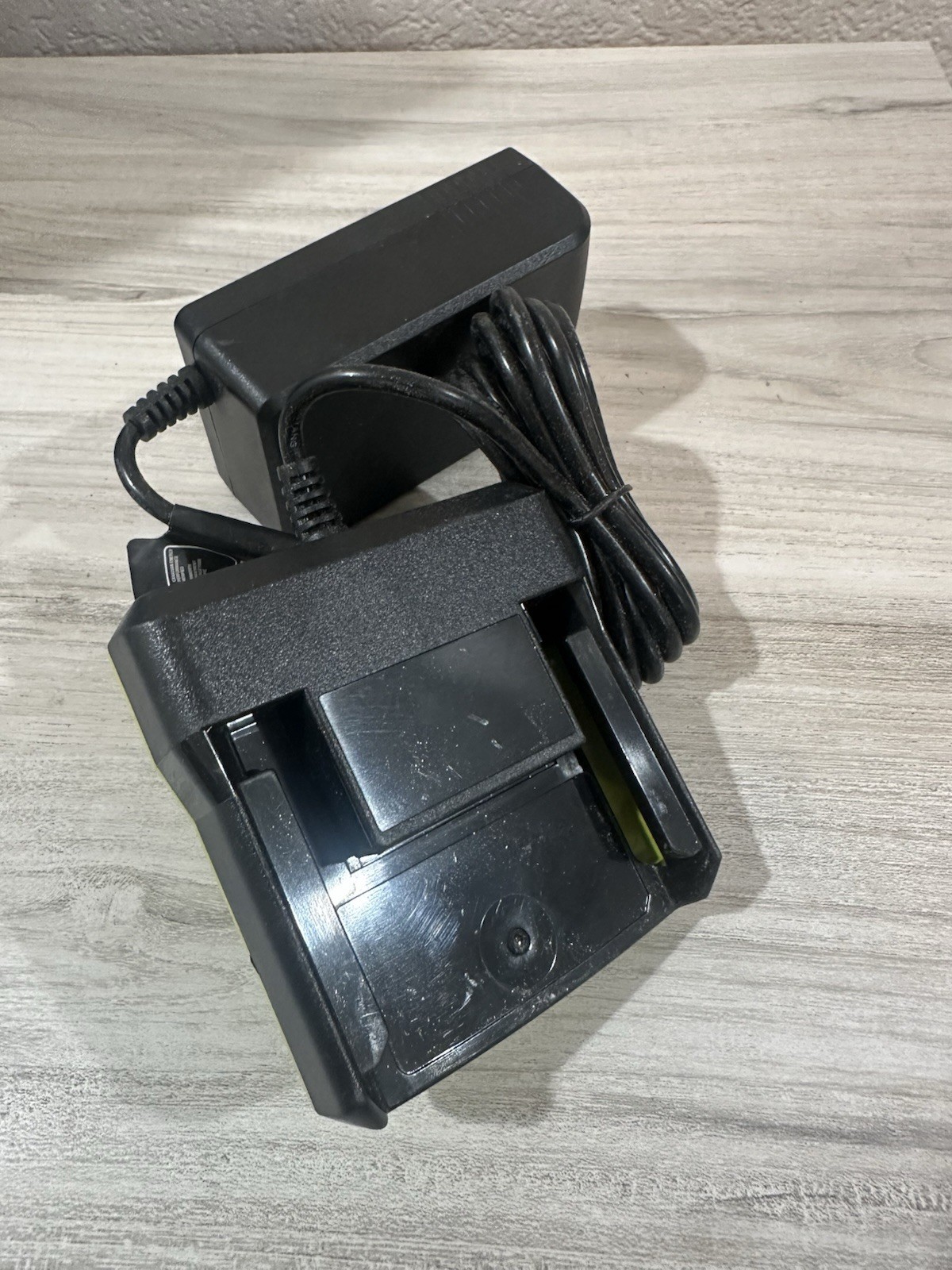 RYOBI 40V Lithium Battery Charger OP404VNM