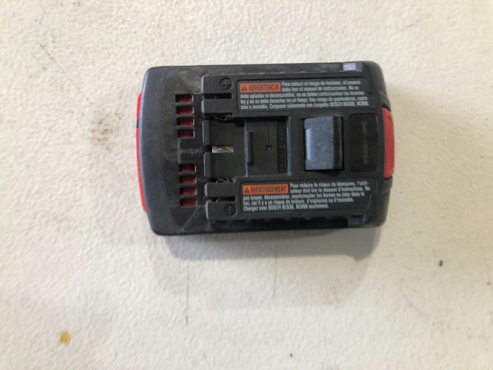 BOSCH BC660 18V BATTERY CHARGER + 18V LITHIUM ION BATTERY *USED* *TESTED*