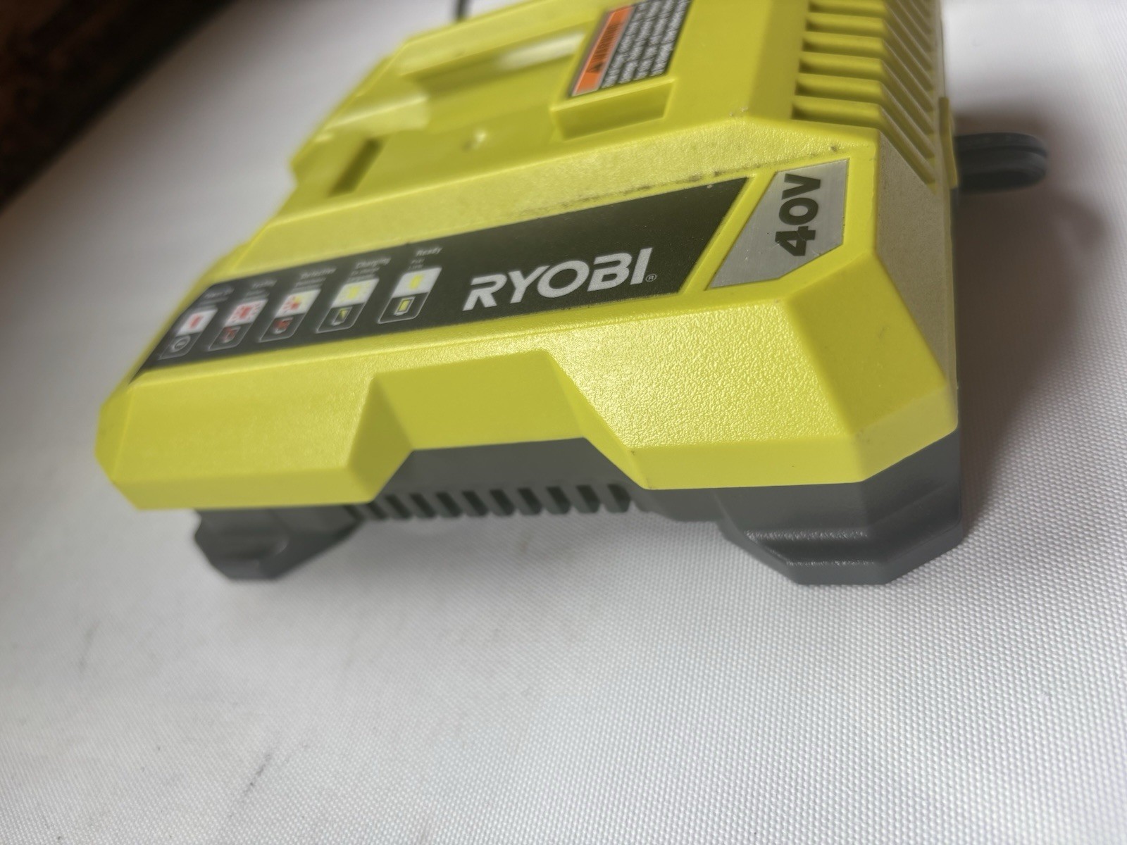 Ryobi Class 2 40V Battery Charger 0P401