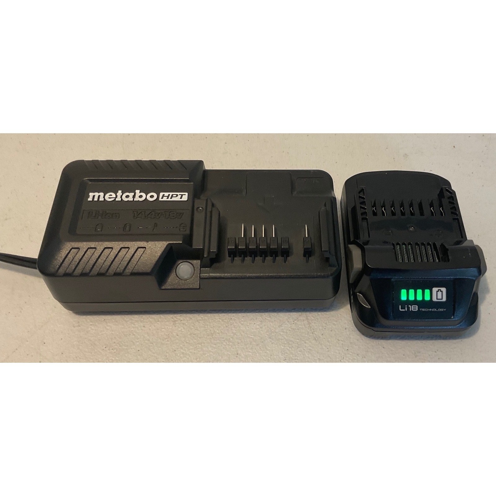 Metabo HPT 18V 2.0Ah Li-Ion Battery BSL1820M and Charger Set Black Green