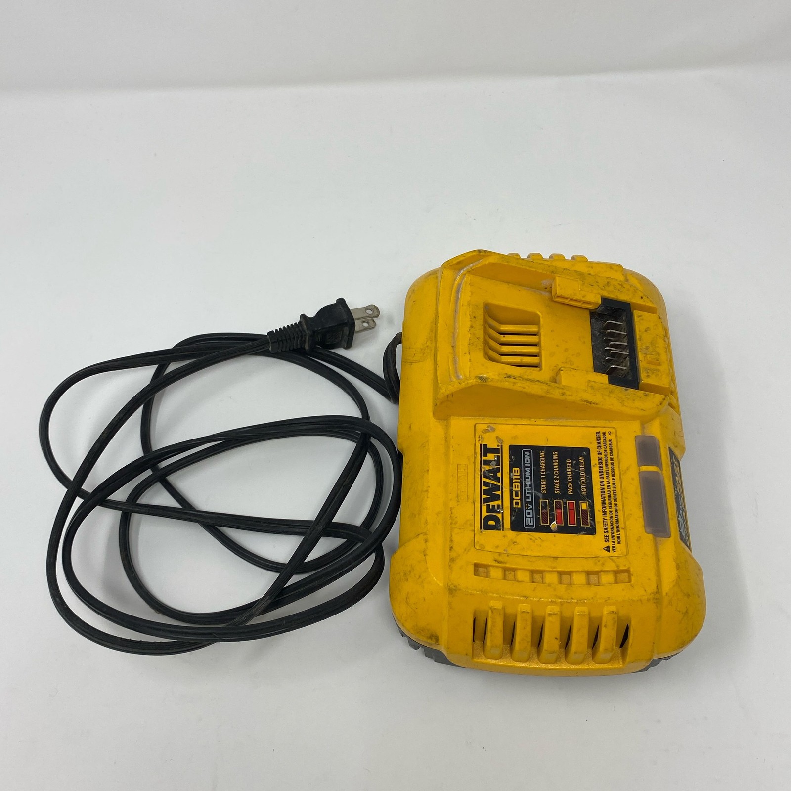 DEWALT DCB118 20V/60V 8A Fast Charger – Yellow/Black