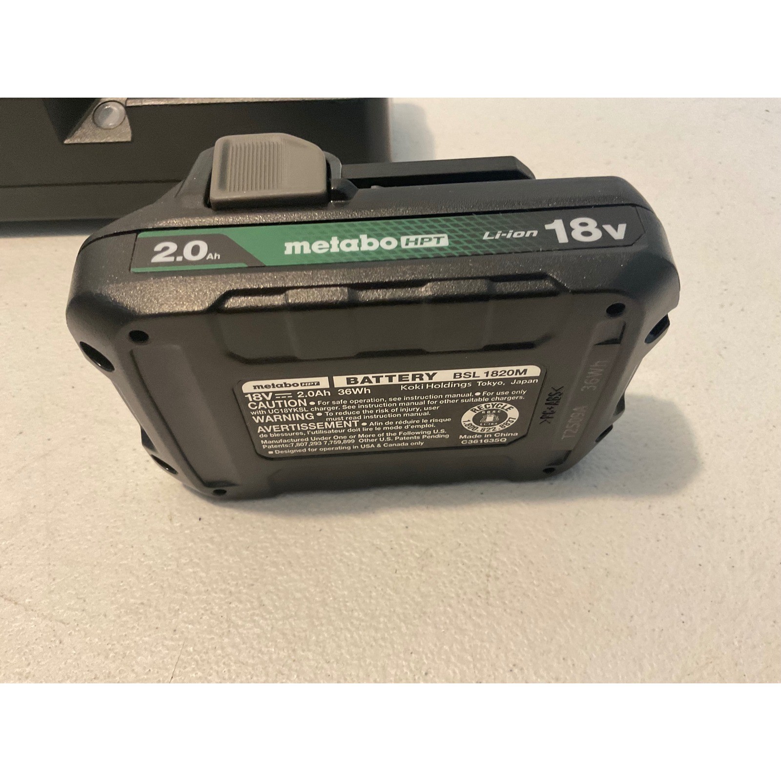 Metabo HPT 18V 2.0Ah Li-Ion Battery BSL1820M and Charger Set Black Green