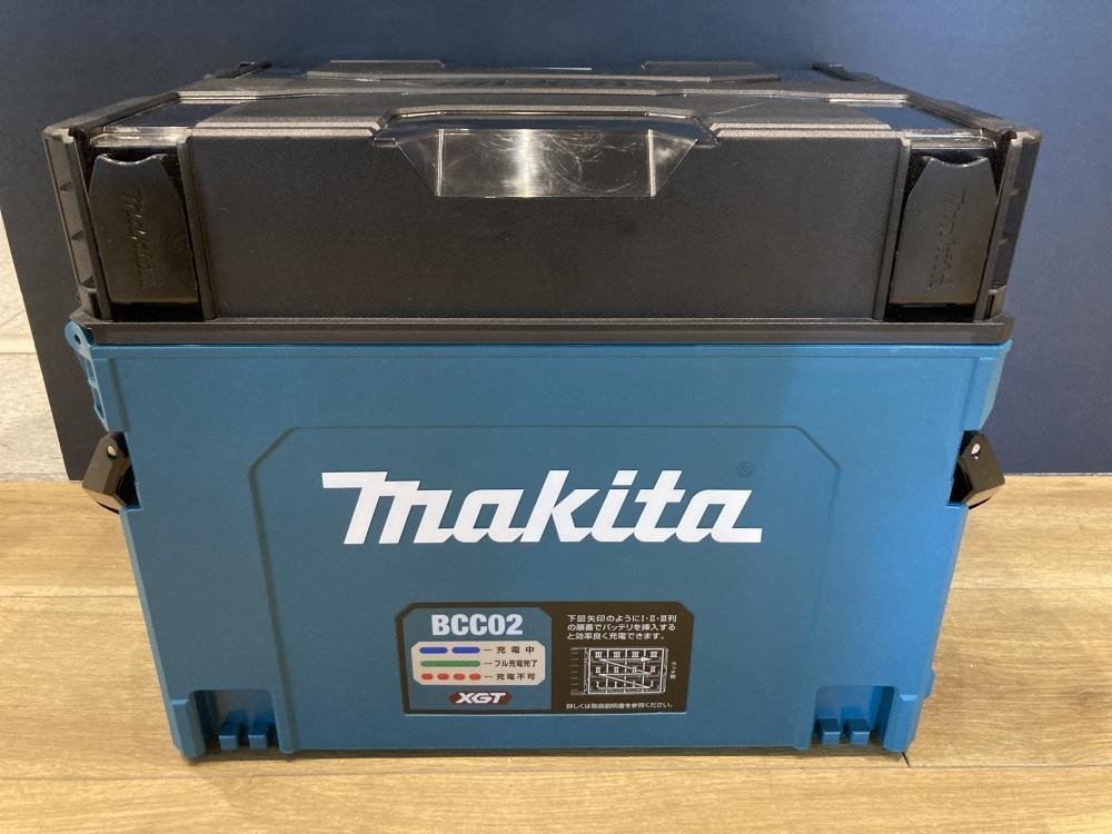 Makita 40Vmax Multi-port Charging Case A-78352 BCC02 12-port Charger Used