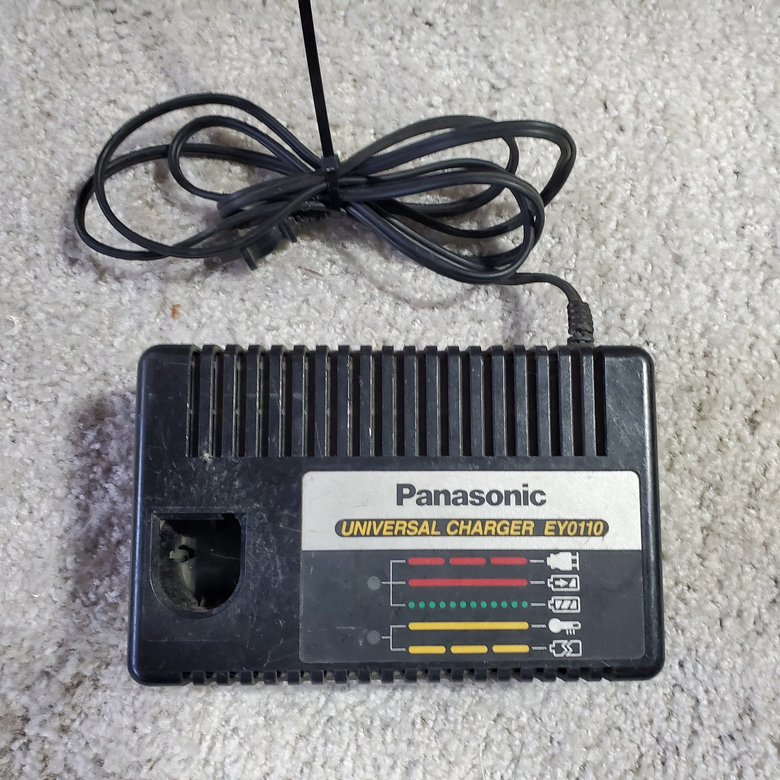OEM/Genuine Panasonic EY0110 24V 3.75A Universal Pow Tool Batt Charger | Working