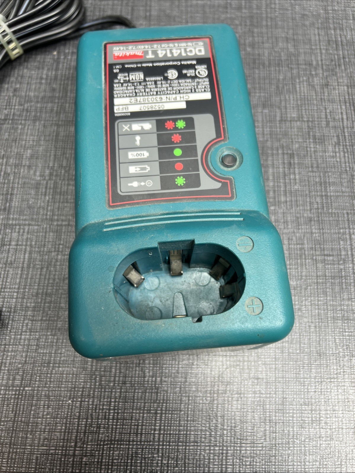 OEM Makita DC1414 T 7.2-14.4V Ni-MH Ni-Cd Tool Battery Charger tested works