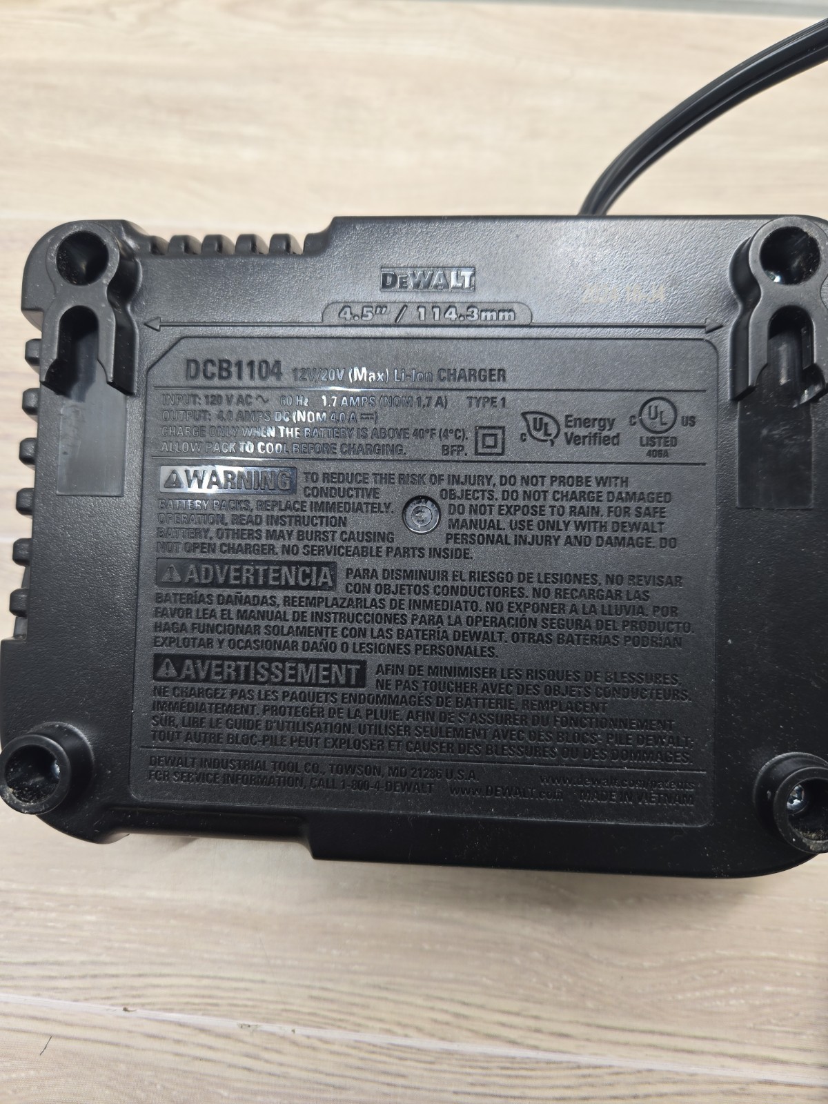 New DEWALT DCB1104 DCB115 12V – 20V MAX Li-Ion High Speed Charger